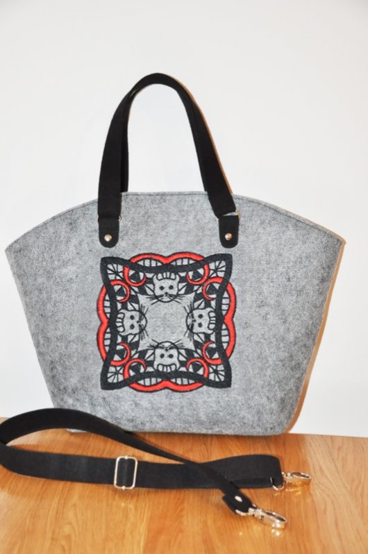 Torba  filcowa z haftem - folk - koty PRACOWNIA 166