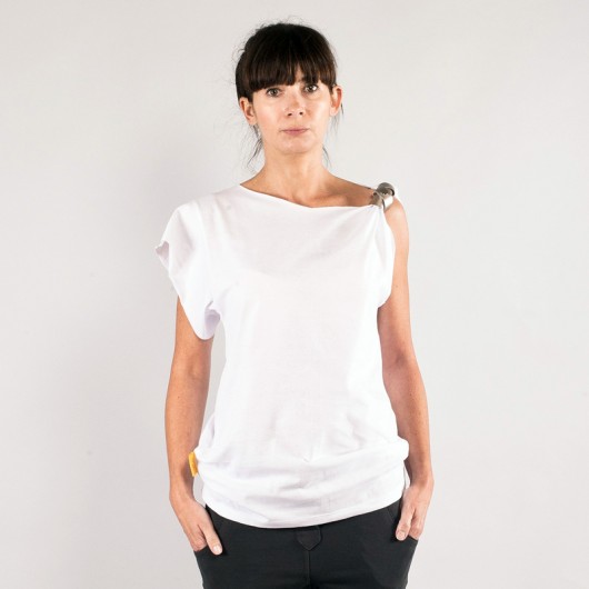 T-shirt oversize + złoty paseczek Mayyah