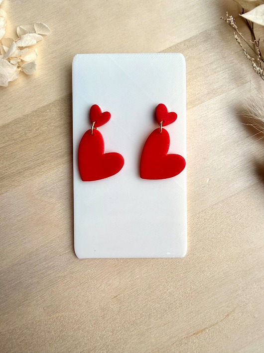kolczyki z masy plastycznej Kolczyki Serca wiszące - czerwone