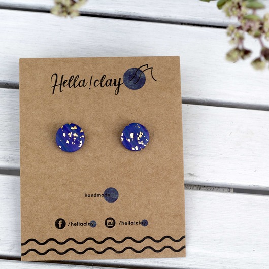 Kolczyki handmade fioletowe ze złotym płatkiem Hellaclay