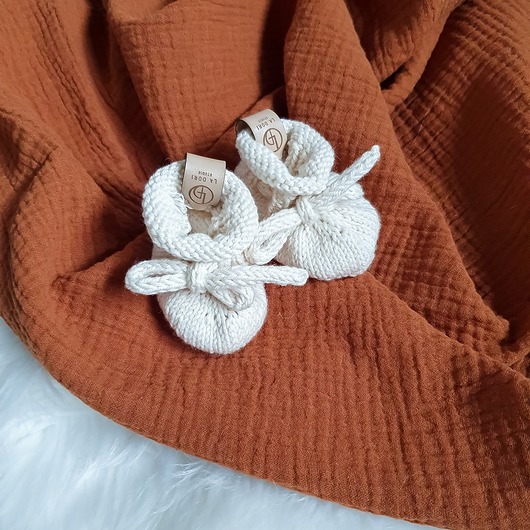 buty dziecięce Buciki niemowlęce PETITE złamana biel