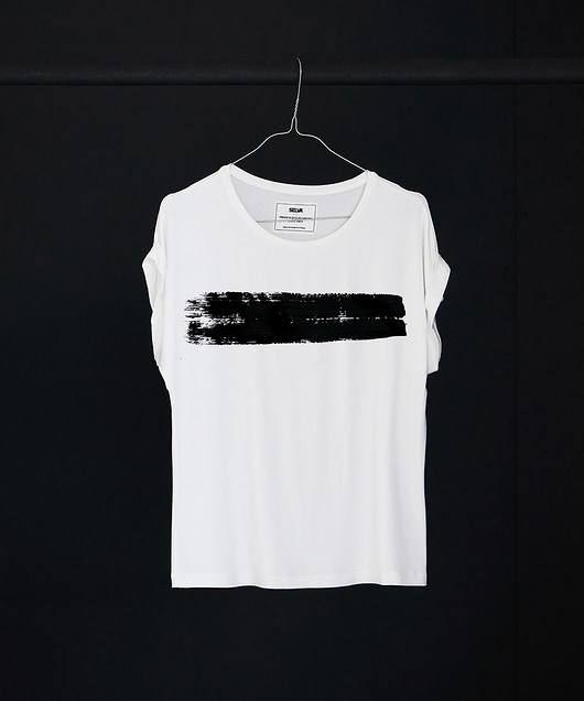 Chin abstract no.2 t-shirt - SELVA SELVA
