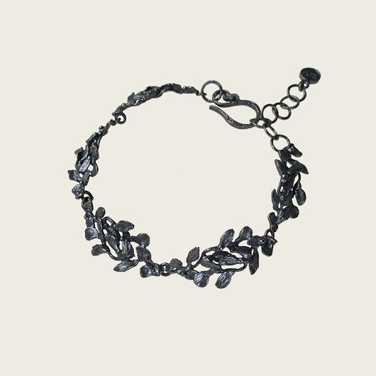 Grafitowa bransoletka z listków - Jagoda KOS jewellery