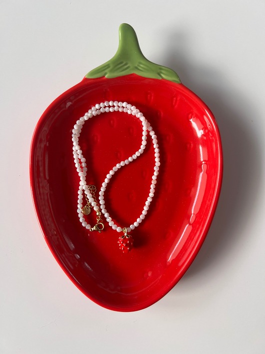 chokery Naszyjnik z masy perłowej z truskawką