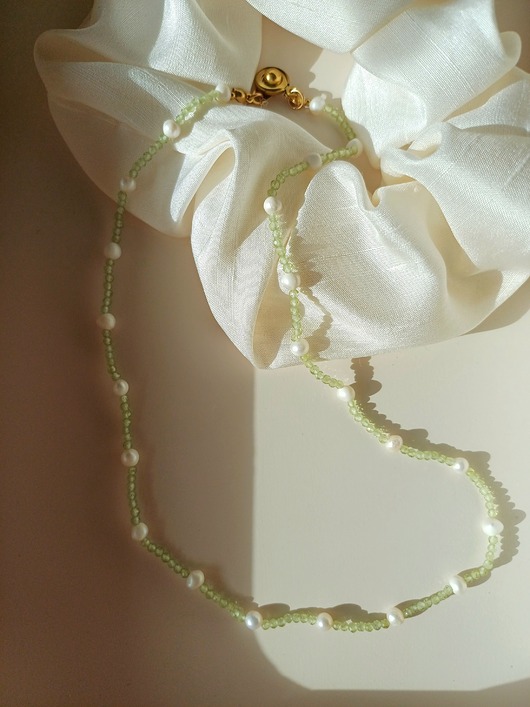 naszyjniki - inne Delikatny naszyjnik perła naturalna, peridot