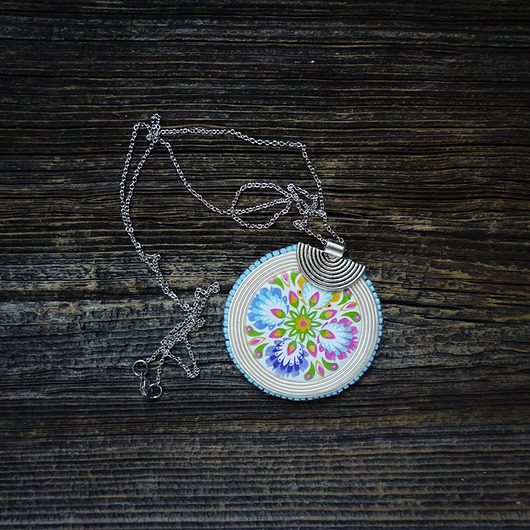 wisiory Folkowy wisior soutache z łowickim motywem