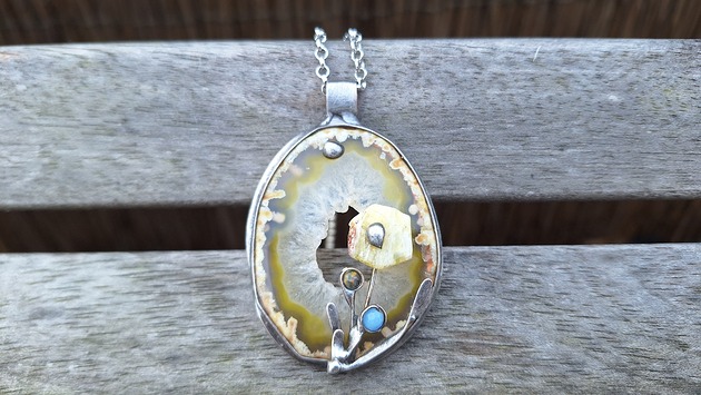 wisiory Opal na agacie - wisiorek
