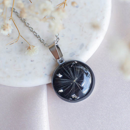 wisiory Wisiorek z rzęsek dmuchawca