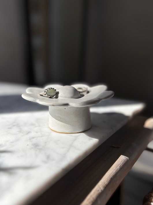 pojemniki na biżuterię Ceramiczna Miseczka Kwiat na Biżuterię Handmade Miseczka Milky Romantic