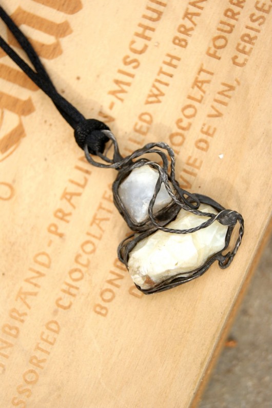 Opal surowy w oplocie SHEandHE