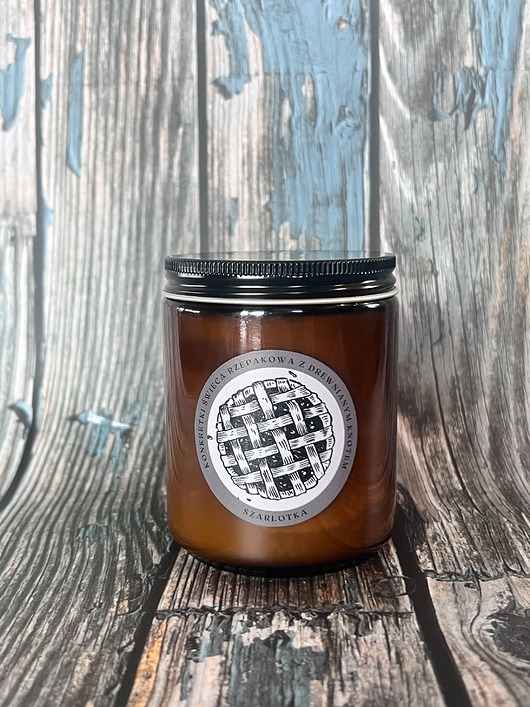 dla domu Świeca rzepakowa z drewnianym knotem w słoiku Szarlotka