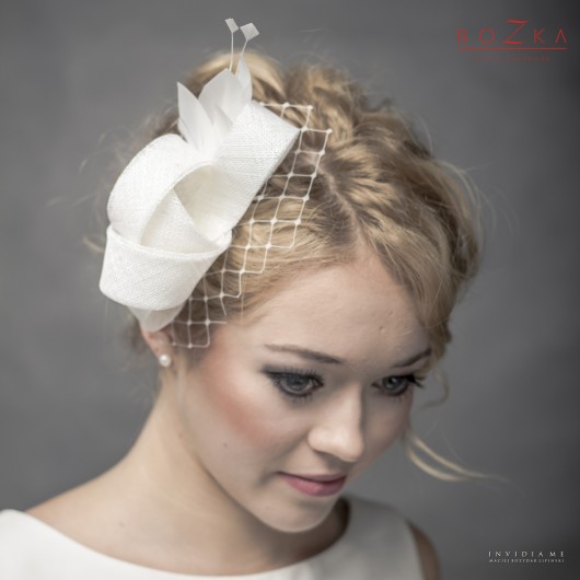 Ślubna ozdoba z piórkami i woalką BOZKA Luxury Handmade