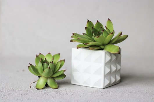 doniczki Doniczka z betonu PYRAMID CUBE WHITE