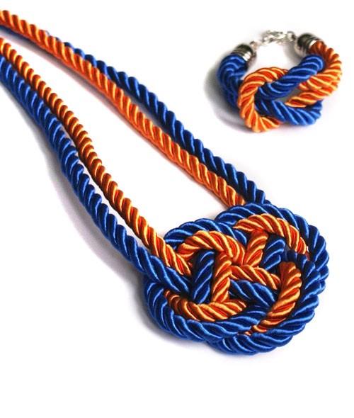 NASZYJNIK wiosenny SAILOR KNOT kaktusia