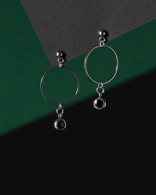 kolczyki - inne Stalowe kolczyki z kółkiem i kryształkiem