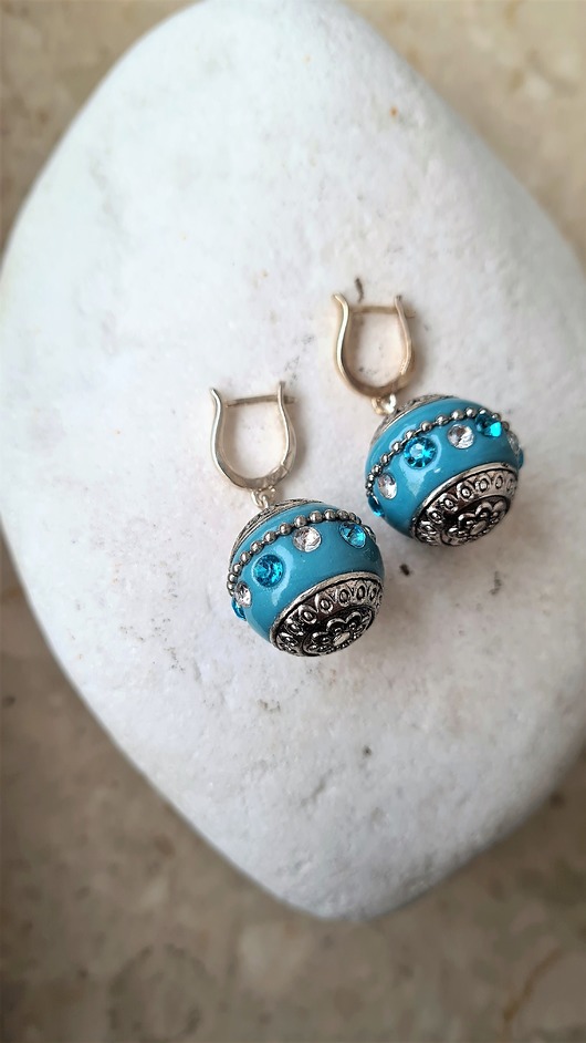 Kolczyki srebrne NIEBIESKIE KULE ISSI Jewelry