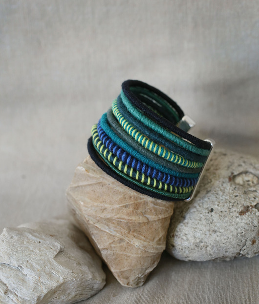 bransoletki skórzane Bransoletka minimalistyczna ze sznurków