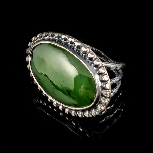 pierścionki srebrne Pierścionek retro nefryt