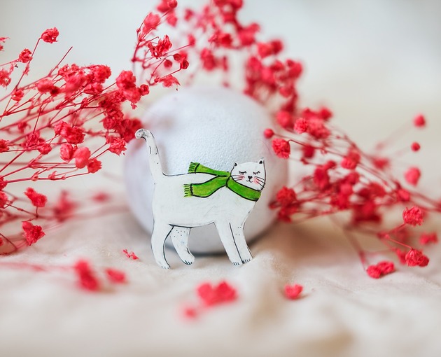 przypinki Przypinka kotka Śnieżynka