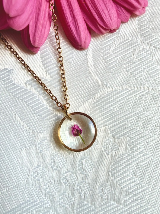 złote naszyjniki Minimalistyczny naszyjnik z żywicy 