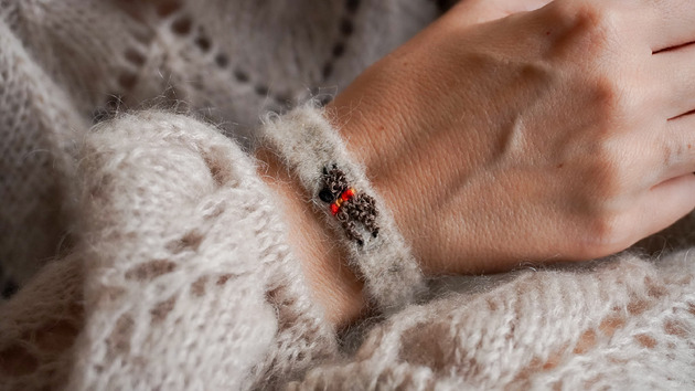 bransoletki na sznurku Miękka bransoletka ręcznie robiona z haftowaną lamą