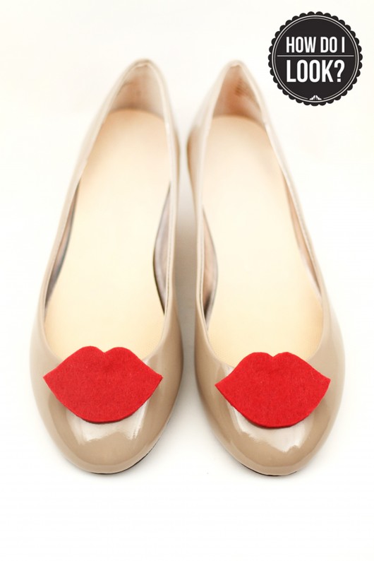 Kiss Me - Red - klipsy do butów HowDoILook