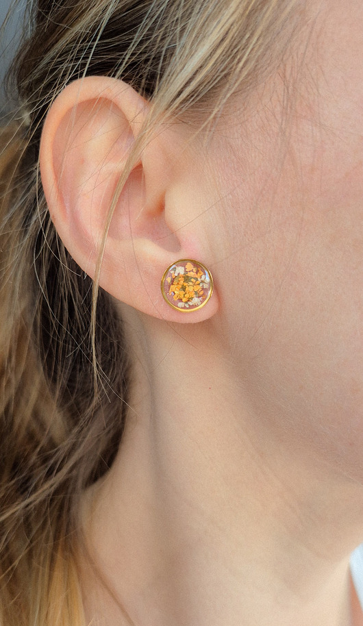 kolczyki z żywicy Kolczyki z dziką marchwią zaklętą w żywicy