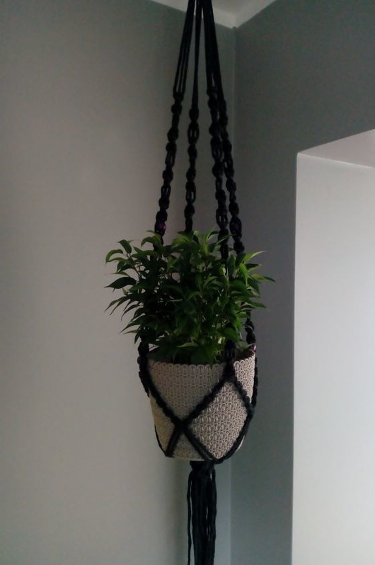 Kwietnik pleciony 'Raisin' makrama różne dł Makrama Decor
