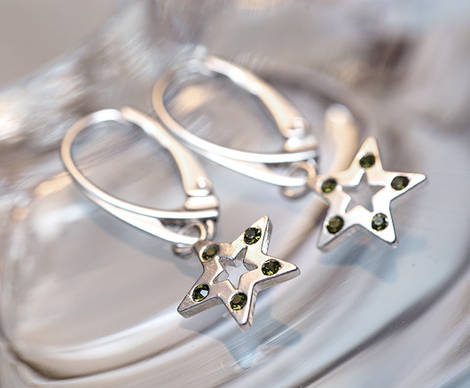 Kolczyki Swarovski Gwiazdki oliwinowe mellody