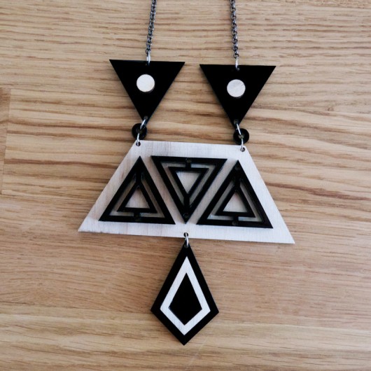 black WOOD Gravika