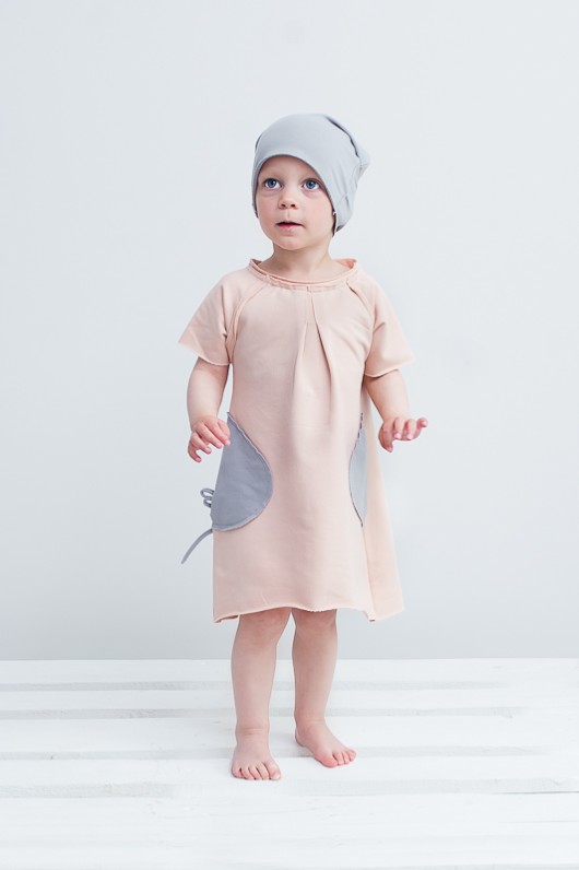 Dress to Chill Summer Edition Mouse in A house