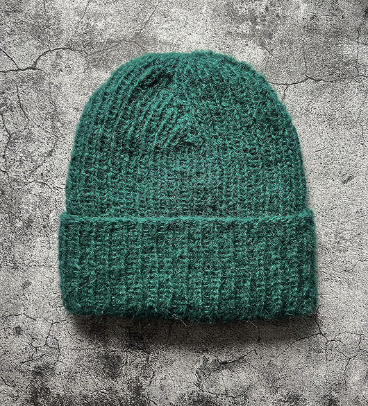 czapki damskie Lekka wiosenna czapka Dimma z alpaki i merynosa zielona