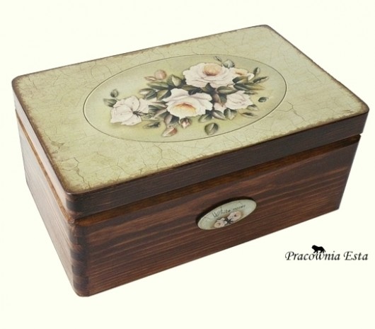 Kuferek - White roses Pracownia Esta