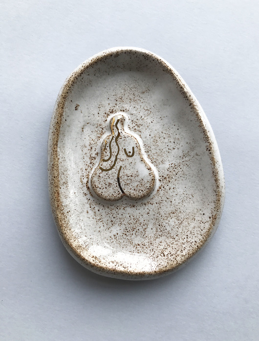 Ceramiczny biały talerzyk z Panią ELEMTHEBRAND