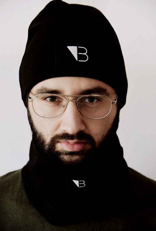 Czarny  zestaw czapka smerf+komin/unisex Lucas Brondel
