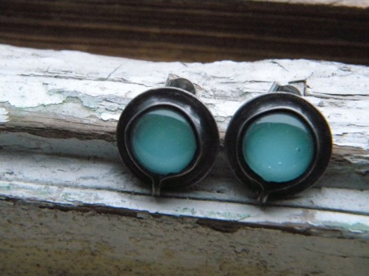 kolczyki wire wrapping świetlisty błękit - sztyfciki
