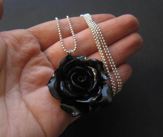 Wisior - &quot; Black rose &quot; XXXDiamicArt