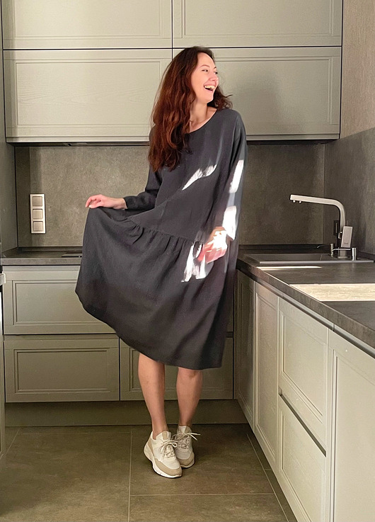 sukienki midi damskie LNIANA SUKIENKA OVERSIZE / 100% LEN