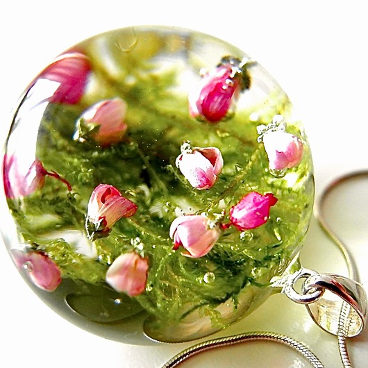 Wisiorek z żywicy i natury Grol Jewellery