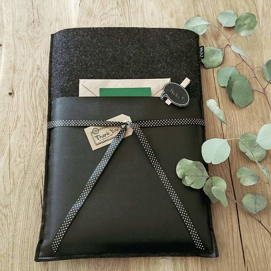ETUI NA MACBOOKA PRO 15" moo studio