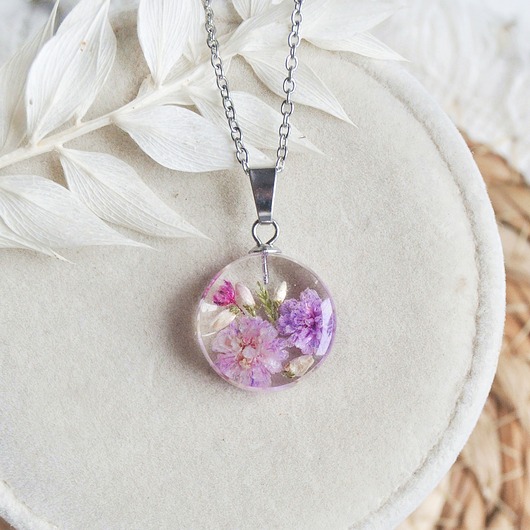 naszyjniki - inne Unikatowy naszyjnik z kwiatami gipsówki