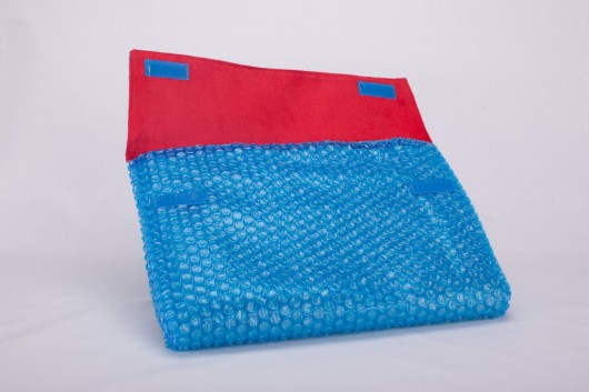 bąbelkowe etui na laptopa 11 getpoppy