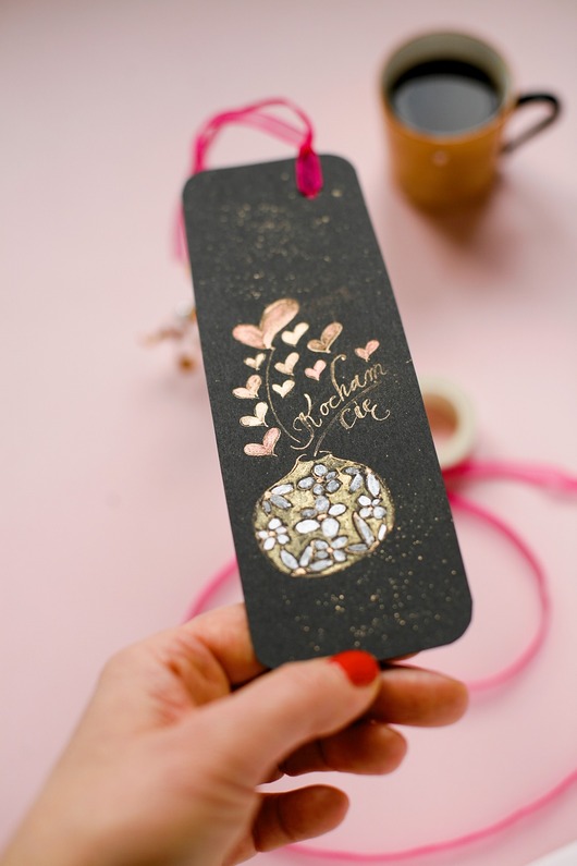 zakładki do książek Zakładka do książki z napisem "Kocham Cię" malowana ręcznie