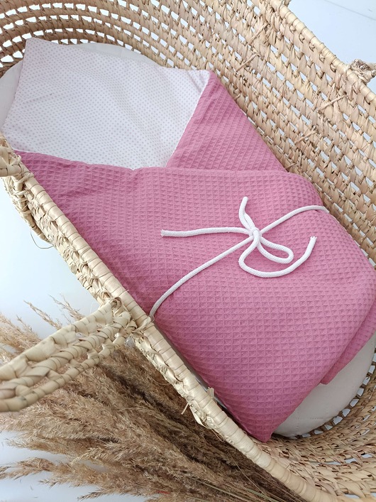 śpiwory i rożki niemowlęce Wafelkowy rożek 75x75 cm -  różowe kropeczki