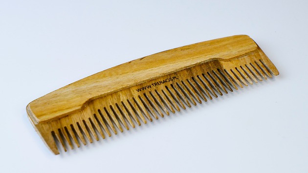 akcesoria różne Grzebień do włosów - drewniany