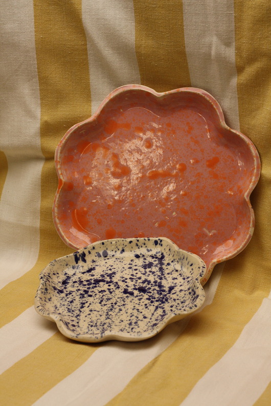 talerze, miski Talerz nakrapiany kobaltowy, różowy, ceramiczny ręcznie robiony