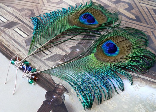 pawie oczka i kryształ Swarovski Stella
