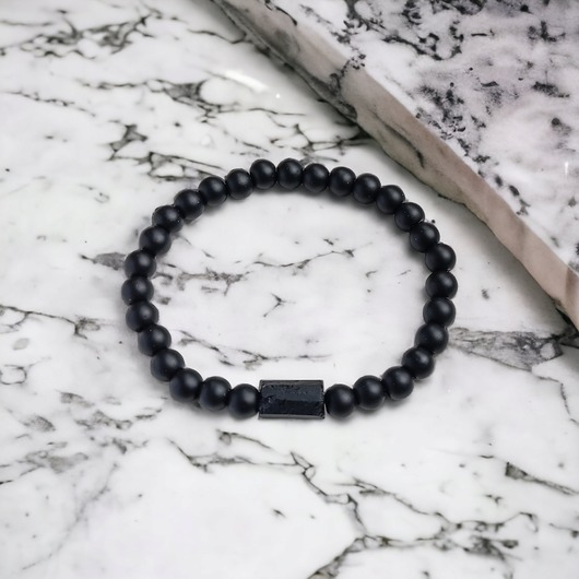 bransoletki z kamieni naturalnych Damska bransoletka : turmalin, onyks : ochrona, siła