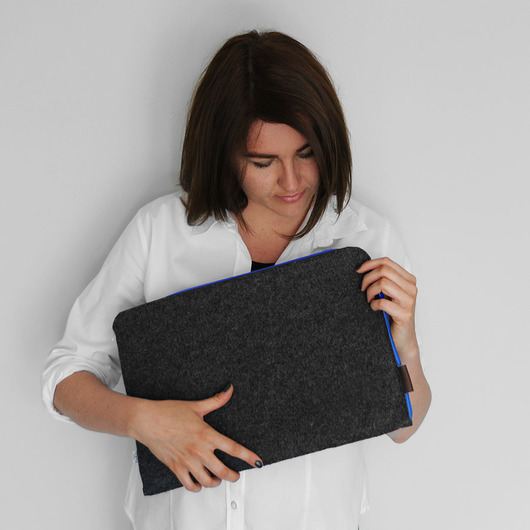 POKROWIEC NA LAPTOPA 02 niebieski zamek z filcu purol design