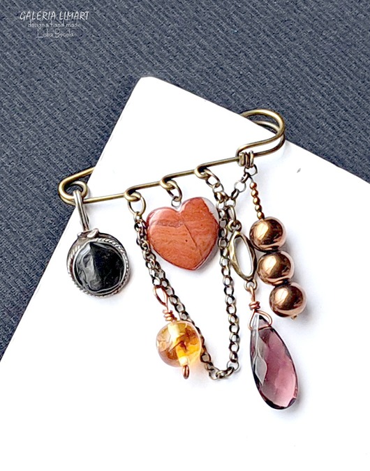 broszki Broszka niezwykła na agrafce w stylu Boho handmade z sercem z jaspisu unikat